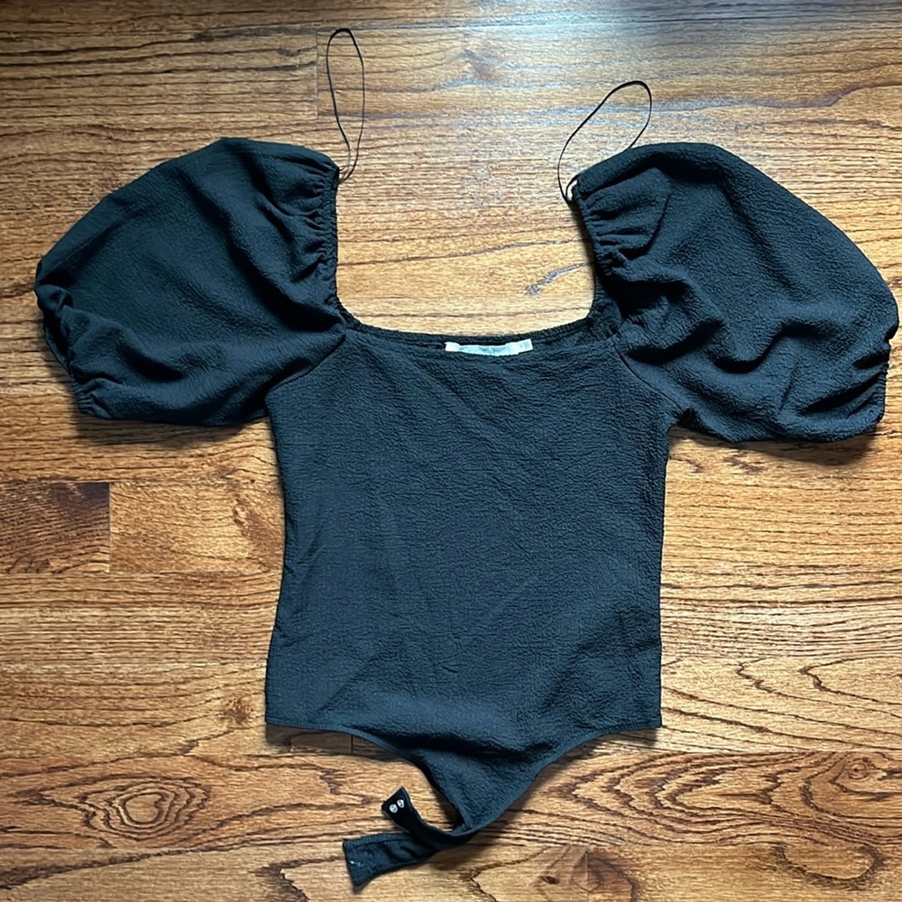 ASTR Puff Sleeve Bodysuit (M)